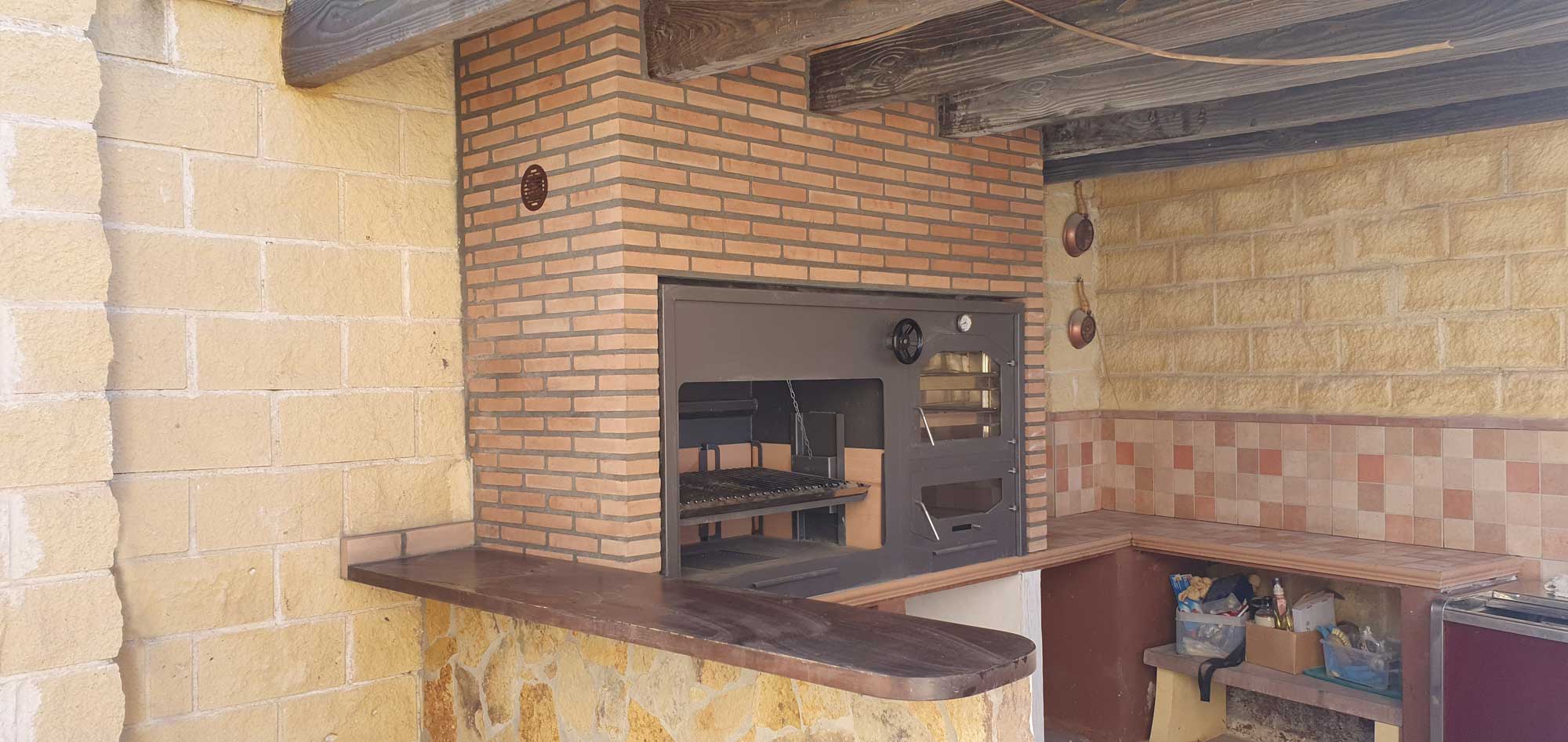 Instalaci&oacute;n barbacoa de obra
