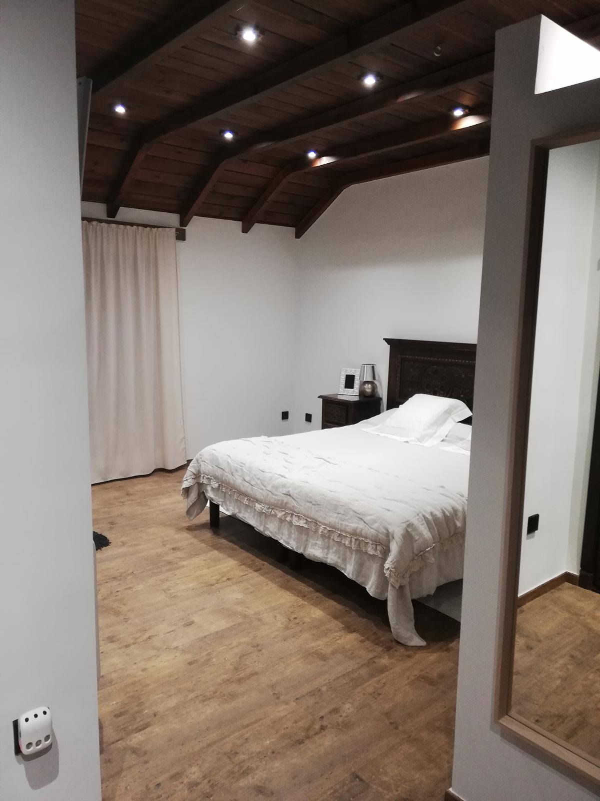 Reforma dormitorio en buhardilla